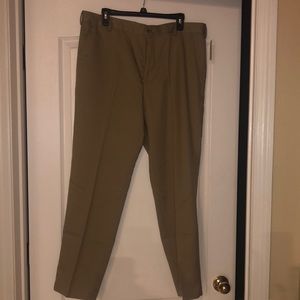 Van Heusen Straight Fit, Flat Front, premium, non-iron W36 L30, Tan